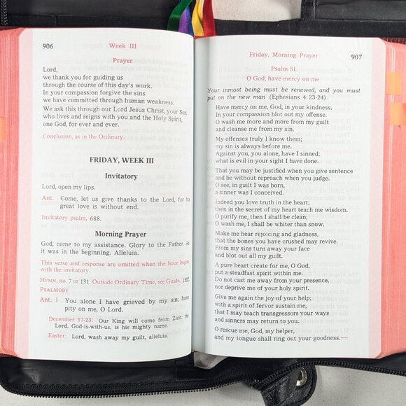 Christian Prayer book in black leather cover, vintage leather bible sleeve - Picture 5 of 13